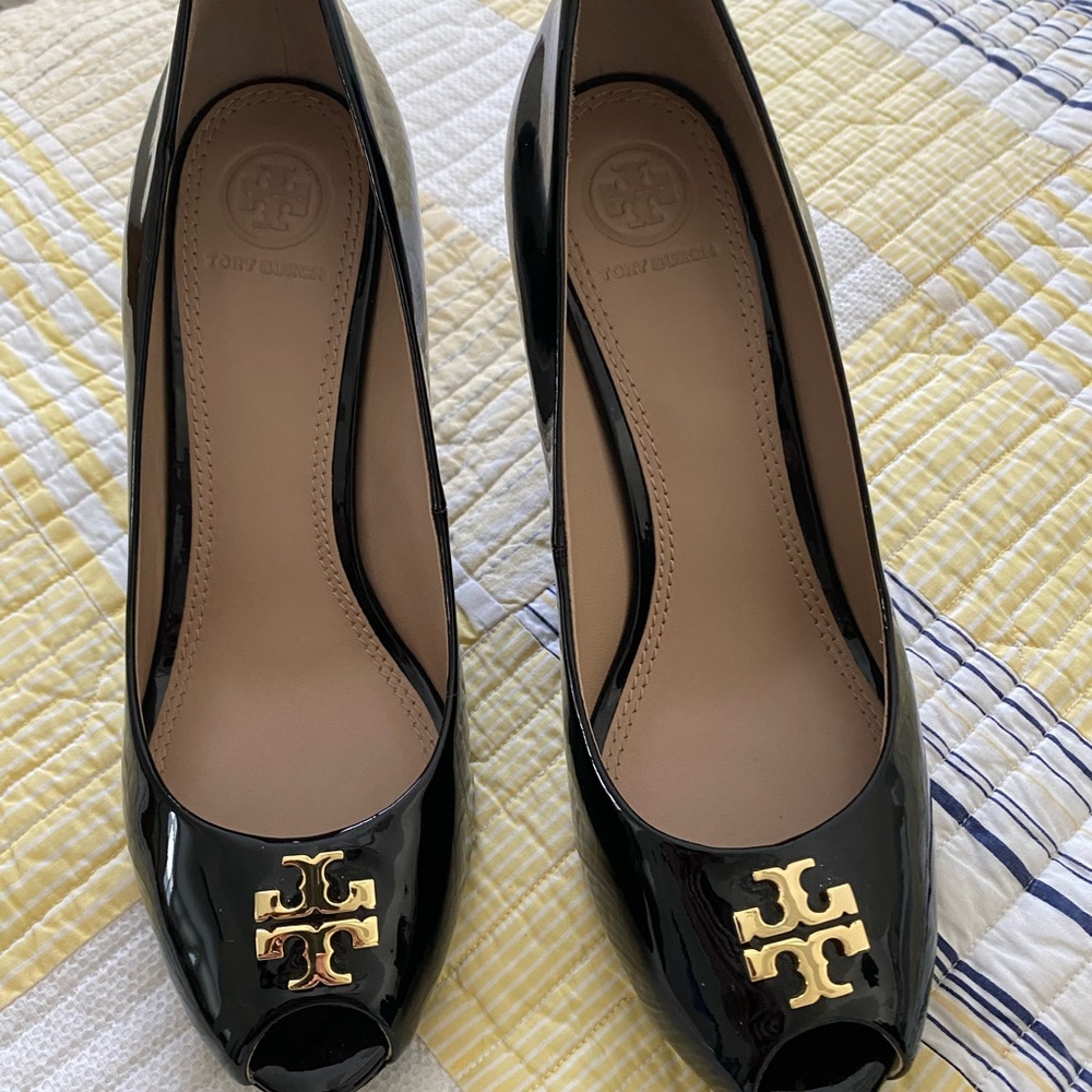 Tori Burch wedge